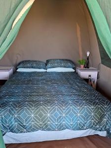 Cadeau Hiking and Accommodation