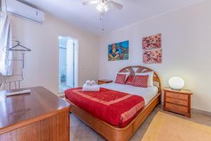 2 BDR WBalcony in Vale do Lobo by LovelyStay