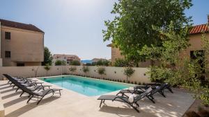 Villa Medici Dalmatia - Amazing 5-bedroom home with heated pool, wellness and gameroom