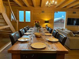 Chalets Chalet Balata - Charming chalet with hot tub and views : photos des chambres