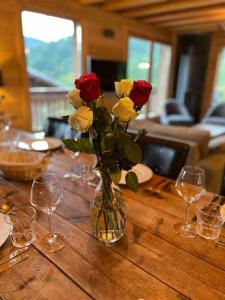 Chalets Chalet Balata - Charming chalet with hot tub and views : photos des chambres