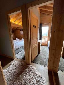 Chalets Chalet Balata - Charming chalet with hot tub and views : photos des chambres