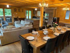 Chalets Chalet Balata - Charming chalet with hot tub and views : photos des chambres