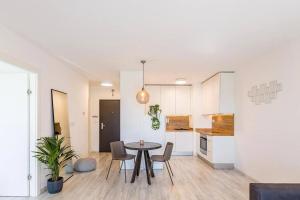 Urban apartment with possibility of parking