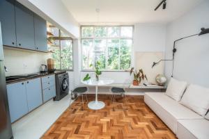 Apto com excelente localização em Asa Sul - DF