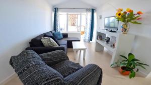 Apartamento Tierra, Primera línea Mar