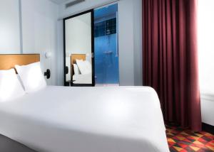 Hotels Libertel Canal Saint Martin : photos des chambres