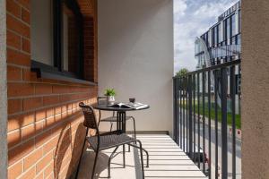 Lokum Salsa Apartment with Balcony & Parking Cracow by Renters