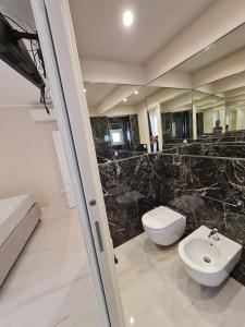EPONIMI ROOMs