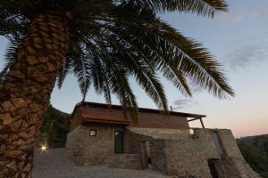 Abraços dos Avós - Casas do Monte