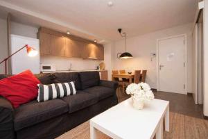 Port VII Apt centrico acogedor w balcon 23