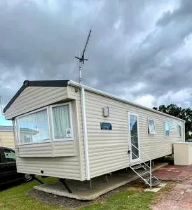 8 berth caravan,pet friendly. - Westhampnett