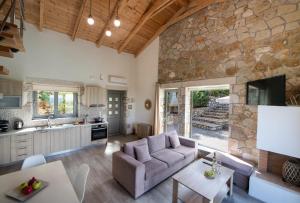 Kallia by Vintage Travel