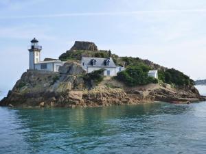 Maisons de vacances Comfortable holiday home in a haven of peace, Baie de Morlaix : photos des chambres