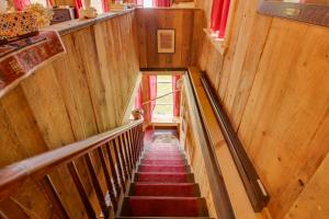 Cozy 1930s-style Waterfront Maine Cabin with Dock!