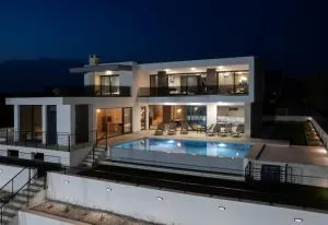 NEW! LUXURY VILLA “Nino” with private pool, sauna and padel court - Kakma