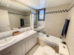 Villas Villa - Les Hauts de Vaugrenier : photos des chambres