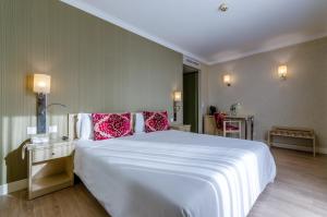 Double or Twin Room room in Olissippo Marques de Sa