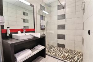 Hotels Hotel des Lumieres : Chambre Lit Double/Lits Jumeaux King-Size - Non remboursable