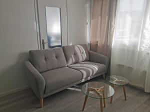 Appartements Studio avec cuisine separee tout proche de la gare : photos des chambres