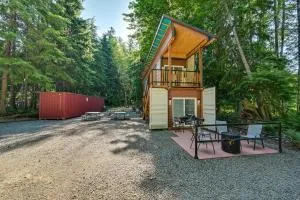 Unique Container Studio with Deck and Fire Pit! - Snoquera