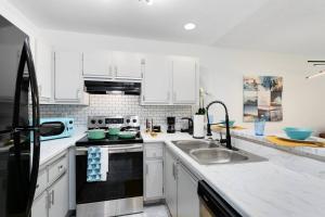 Oasis 105 - Blue Bliss