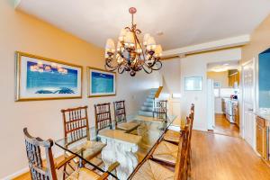 Palm Beach Club 2-225