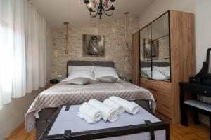 Olive garden Platinum, Posedarje