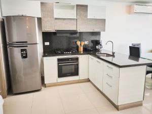 Sea, Sand & Skyline 30th-Floor Poolside Getaway