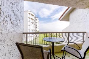 Oceanview condo in Amelia Island Plantation with balcony & pool