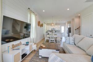 Seas The Day Home with Pool Access in Galveston