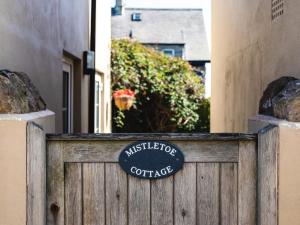 Mistletoe Cottage - 4hvězdičkové hotely ve městě Bamburgh
