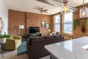 TRUTH Old world charm meets New world love