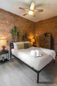 TRUTH Old world charm meets New world love