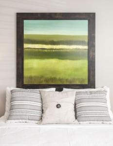 Stunning 2BR Apartment Near Downtown