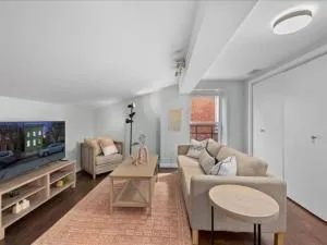 Studio steps to Soccer and OTR and Downtown - Dent