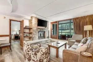 Mountain Plaza Base Camp - Copper Mountain