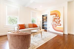 Walk to Rhinegeist, Findlay Market, FREE Streetcar