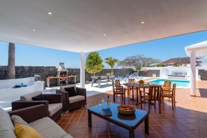 Villa Leon by Villa Plus