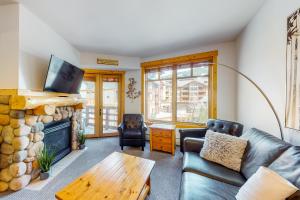 Tucker Mountain Lodge 307