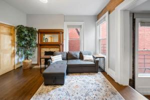 City Escape 2BR Steps to TQL near OTR and Downtown