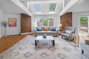 Hyde Park Penthouse with Private Patio