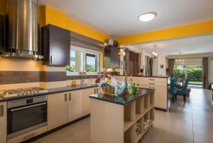 AnnaBoutique Villa Next to Beach Private Pool & Near Chania