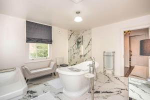 Stunning Regency 5-bedroom Central London House with Large Private Garden