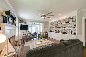 Pamlico River Vacation Rental with Deck and Fire Pit