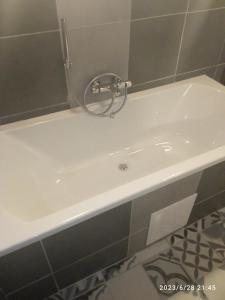 B&B / Chambres d'hotes Dependance du Moulin Galuzot : Suite Deluxe avec Lit King-Size