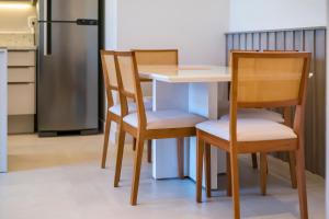 502 Bl 03 - WaldGarten Bombinhas - 50 m do Mar - Condomínio de Alto Padrão - Piscina - Academia - Salão de jogos