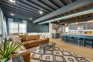 Modernized St Clair Apartment Walk to Boardwalk! - Algonac