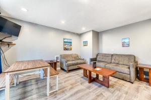 Sea Treasures Inn #114 & #115