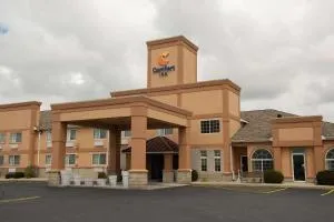 Comfort Inn Near Ouabache State Park - Delphos